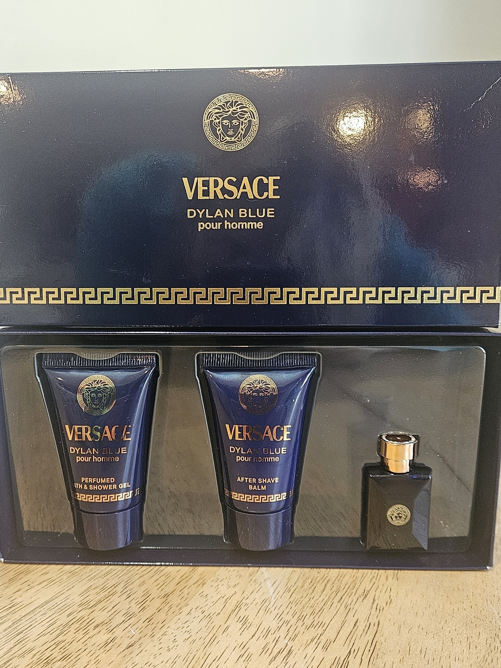 Versace Dylan Blue Men Grooming Set - Travel Set